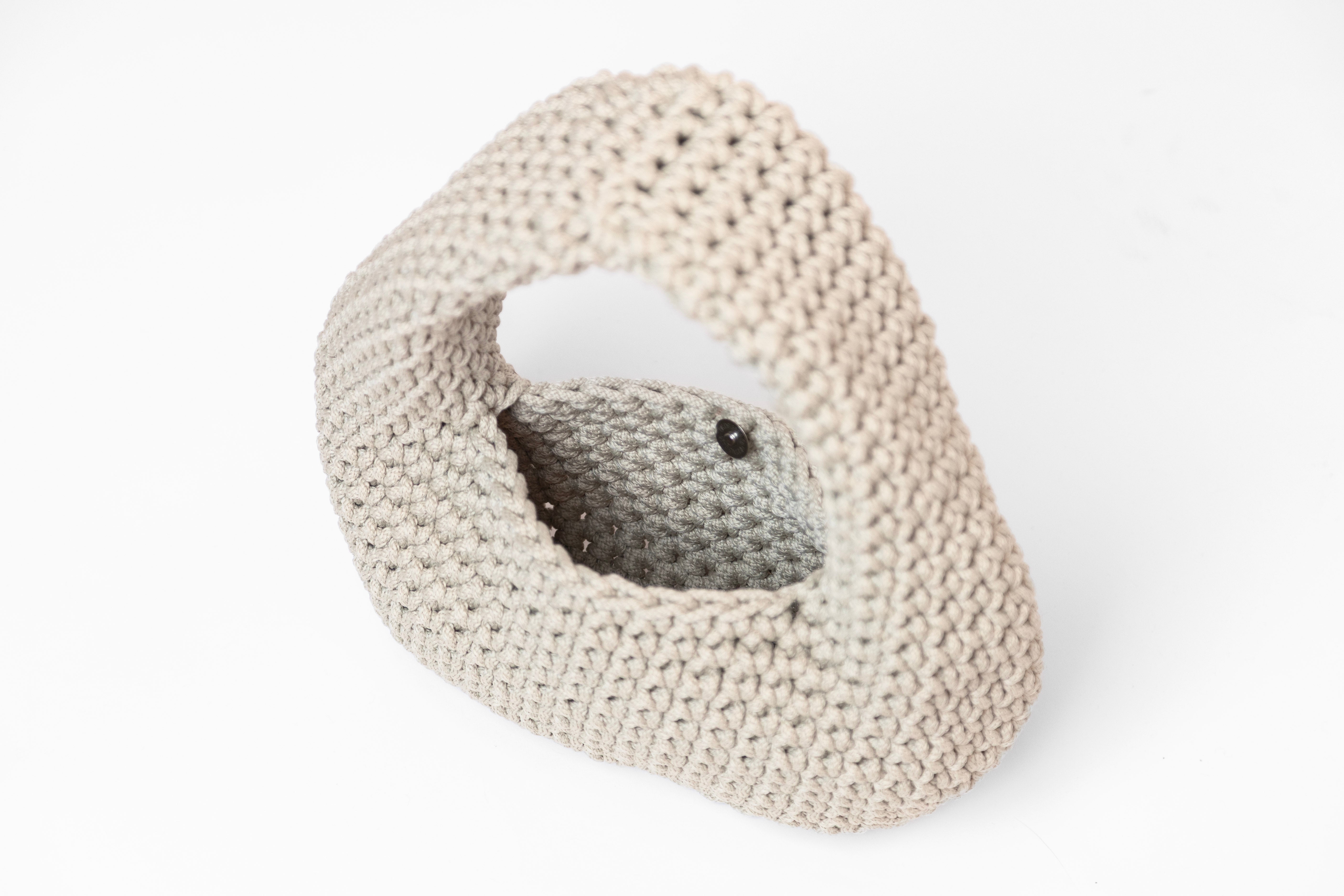 Knot a phase bag